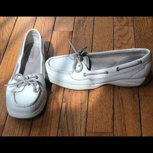 Sperry women’s boat shoes
